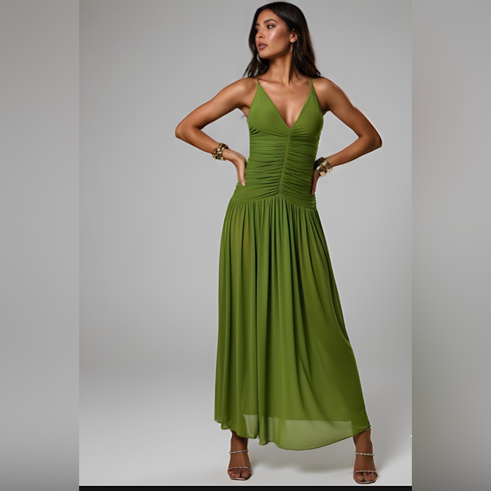 2 LEFT 🔥 Ruched Front Plunge Maxi Dress Green - Picture 7 of 11